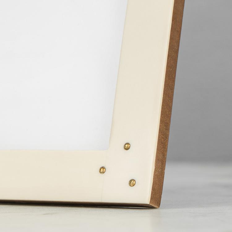 Рамка для фото с золотистыми пусетами, L White Photo Frame With Stud Large