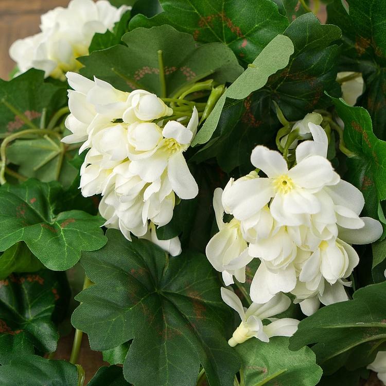 Искусственная ампельная герань кремовая Geranium Ampelous Cream 65 cm