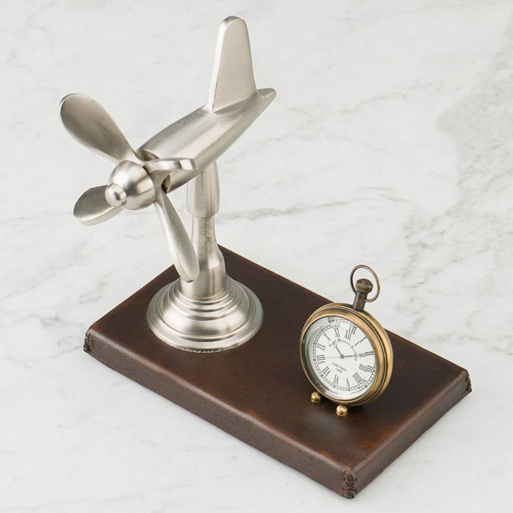 Настольные часы с пропеллером на подставке Propeller Desk Clock On Leather Stand