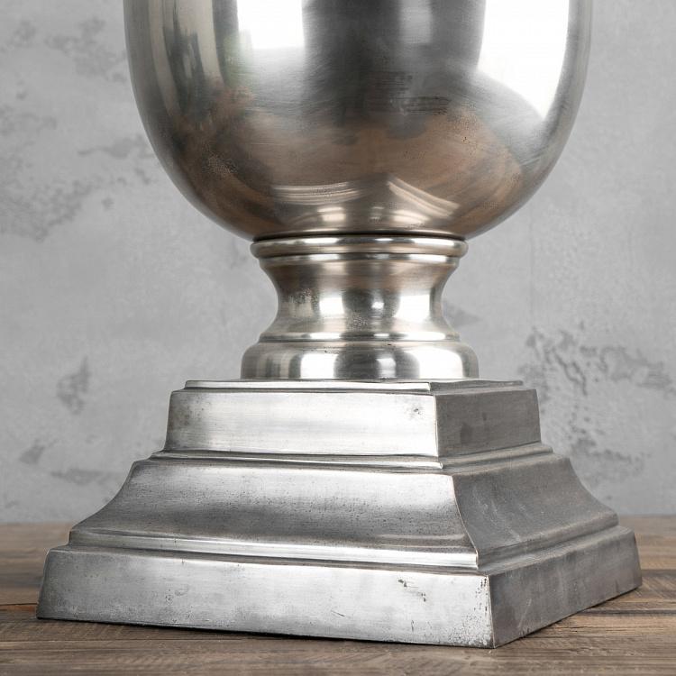 Настольная лампа с бежевым льняным абажуром Кубок XL Table Lamp Trophy Tarnished Silver XL With Shade Hemp Sand Coolie