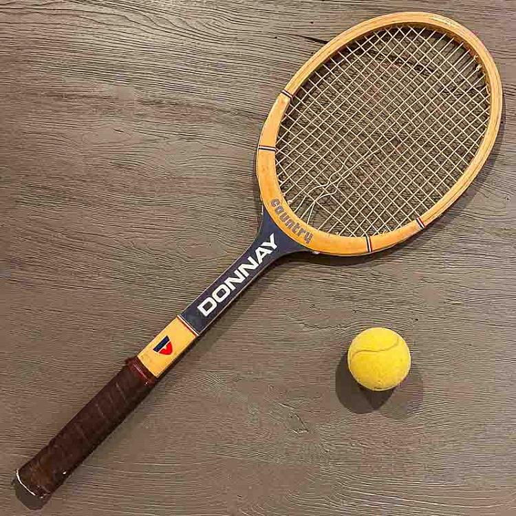 Винтажная теннисная ракетка и мяч 5 Vintage Tennis Racket And Ball 5