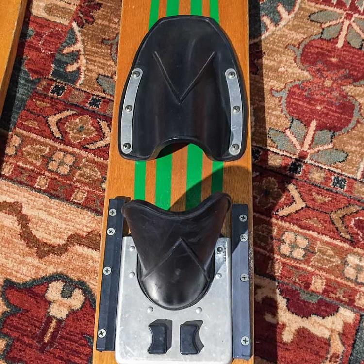 Винтажные водные лыжи Vintage English Waterskies