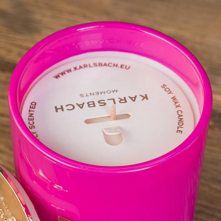 Аромасвеча в пурпурном стакане с золотой крышкой Французский можжевельник и лаванда Aroma Candle In Cyclamen Glass With Gold Lid French Juniper And Lavender