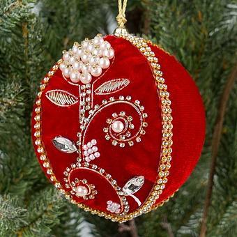 Bead Pattern Velvet Ball Red 10 cm