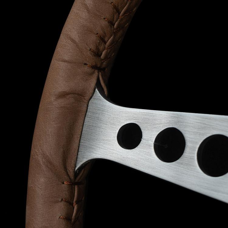 Арт-объект Кожаный руль гоночного автомобиля за стеклом в раме, M Shadow Box Leather Steering Wheel Medium