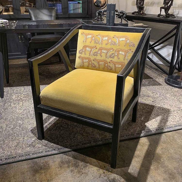 Кресло бархатное Сафари Embroidered Armchair