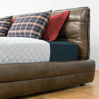 Двуспальная кровать Sahara Double Bed RM натуральная кожа Antique Master