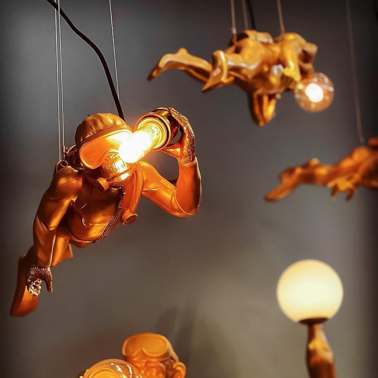 Подвесной светильник Дайвер Дэйв золотого цвета Ceiling Lamp Golden Diver Dave