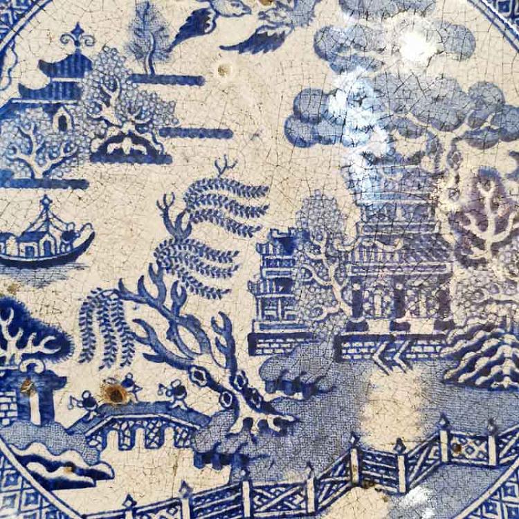 Винтажная тарелка белая с голубым мотивом 24, L Vintage Plate Blue White Large 24