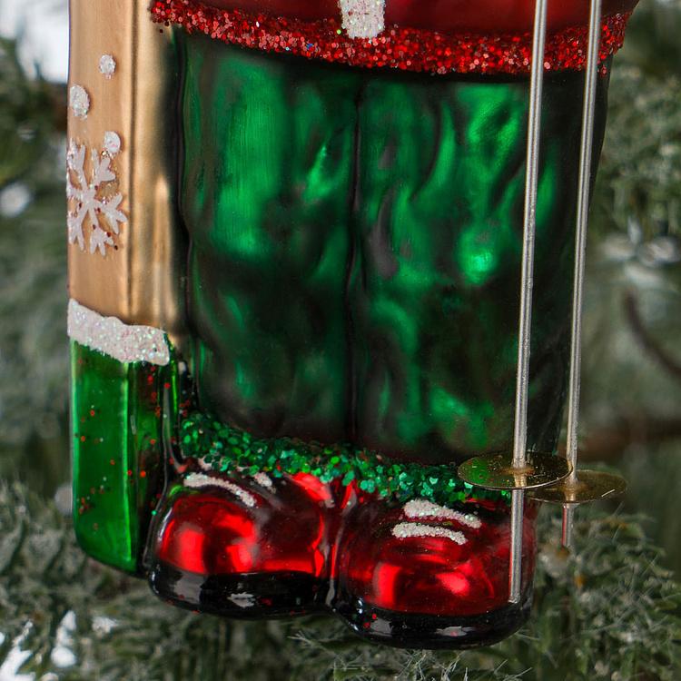 Набор из двух ёлочных игрушек Санты с лыжами Set Of 2 Glass Santas With Skis Red Green 15 cm