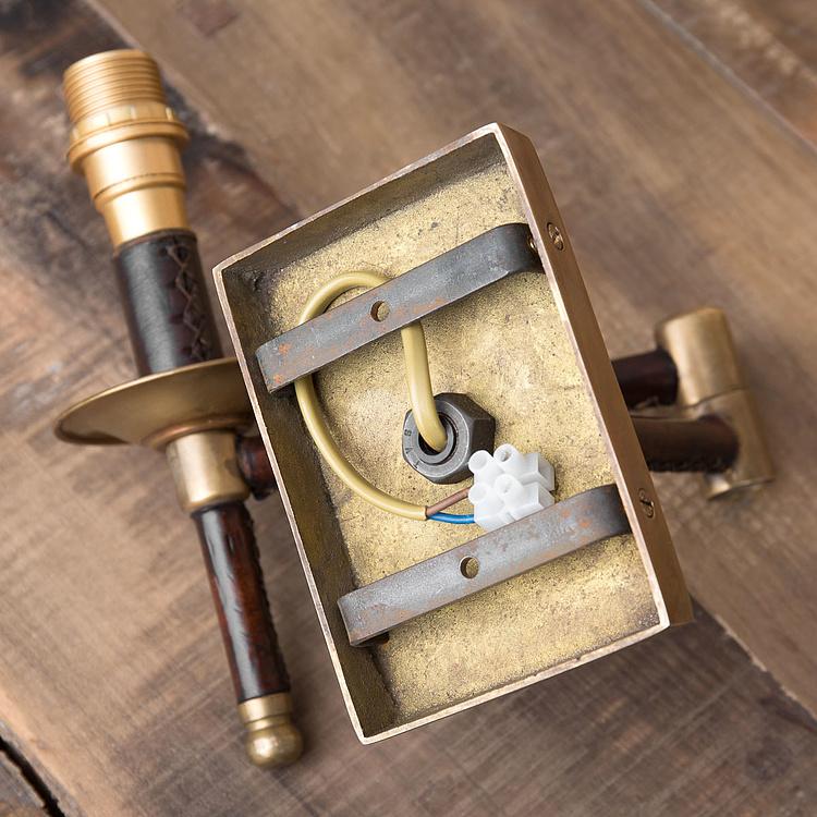 Поворотное бра Мейфэр с бежевым льняным абажуром Leather Copper Wallsconce With Shade Beige Linen