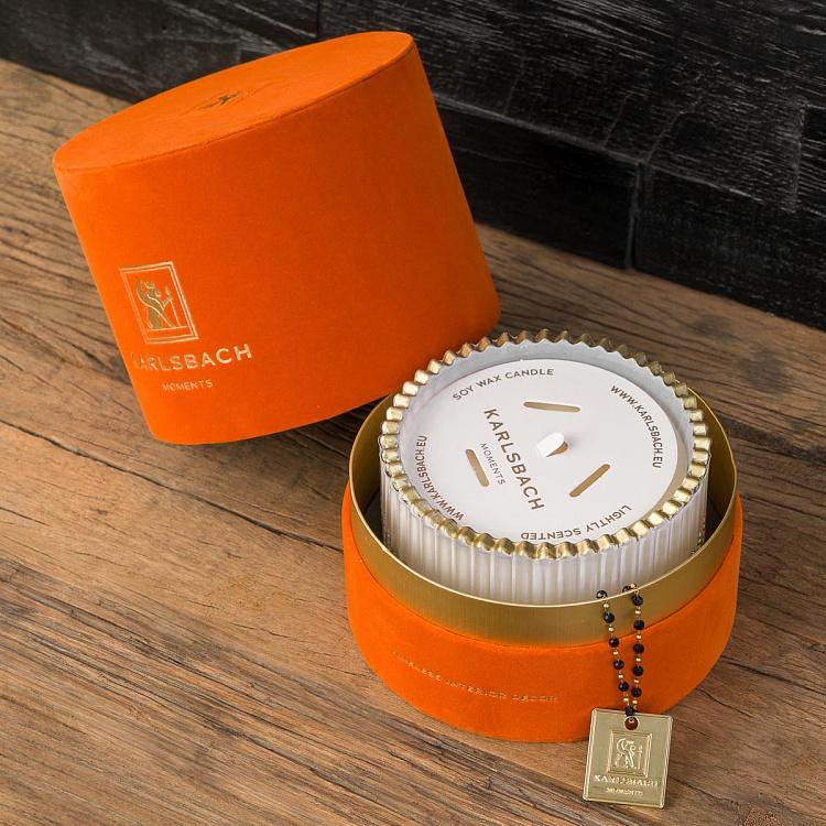 Аромасвеча в белом рифлёном стакане Шёлковый цветок, S Aroma Candle In White Striped Glass Silk Flower Small