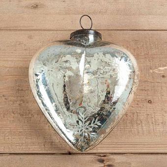 Hear Antique Silver And Snowflakes Medium 19 cm