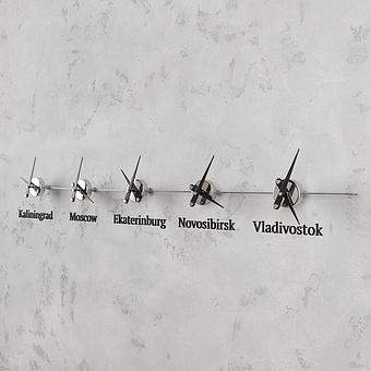 Настенные часы World 5 Centered Clock Latin