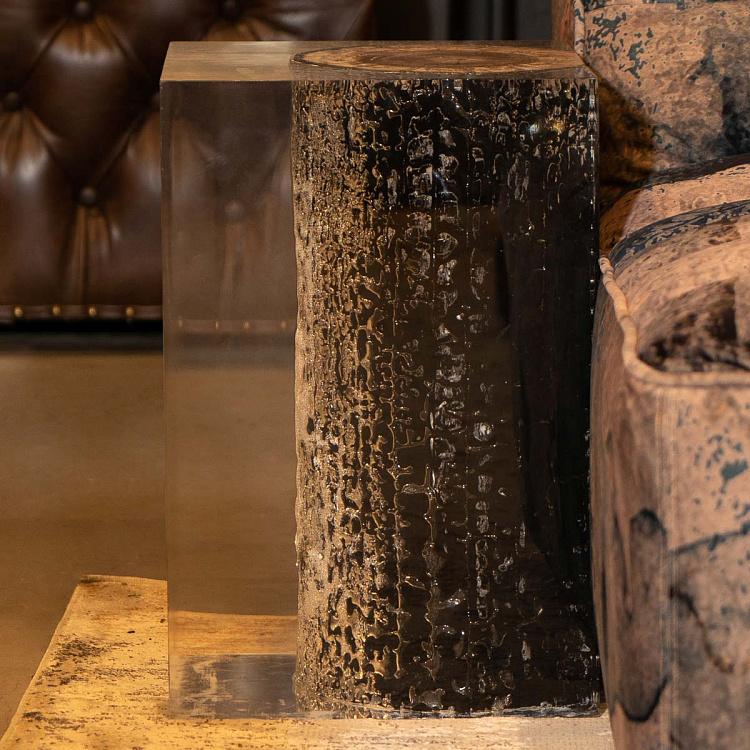 Прикроватный столик Ниллек с обожжённым стволом дерева в акриле F162 Nilleq Occasional Table, Burnt Wood